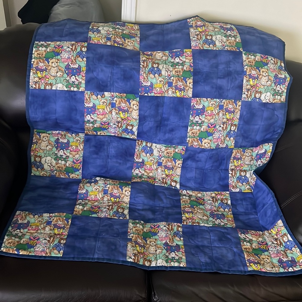 Vintage Baby Teddy Bear Patch Quilted Nursery Crib Blanket